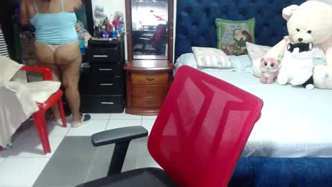 Snapshot of pervert_mommy_x chatting on January 2025 10:10:02 AM SAMY online show from January 2025 10:10:02 AM
