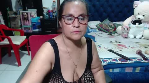 Snapshot of pervert_mommy_x chatting on January 2025 02:53:01 PM SAMY online show from January 2025 02:53:01 PM