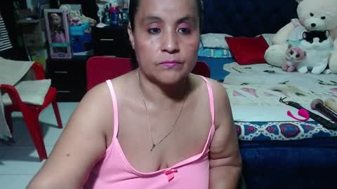 Snapshot of pervert_mommy_x chatting on January 2025 09:24:01 AM SAMY online show from January 2025 09:24:01 AM