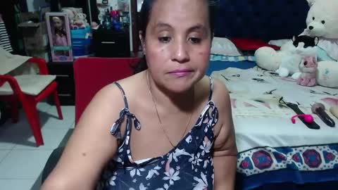 Snapshot of pervert_mommy_x chatting on January 2025 10:17:01 AM SAMY online show from January 2025 10:17:01 AM