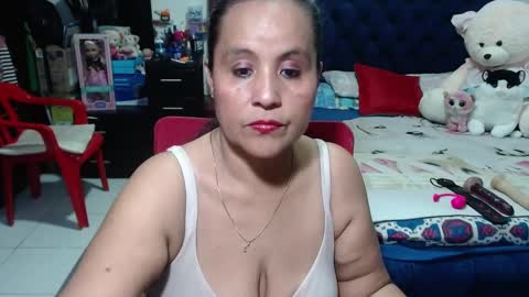Snapshot of pervert_mommy_x chatting on January 2025 01:33:02 PM SAMY online show from January 2025 01:33:02 PM