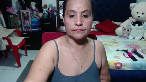 Snapshot of pervert_mommy_x chatting on January 2025 11:23:02 AM SAMY online show from January 2025 11:23:02 AM