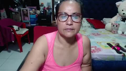 Snapshot of pervert_mommy_x chatting on January 2025 03:14:02 PM SAMY online show from January 2025 03:14:02 PM