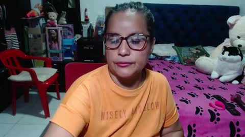 Snapshot of pervert_mommy_x chatting on February 2025 10:22:01 AM SAMY online show from February 2025 10:22:01 AM