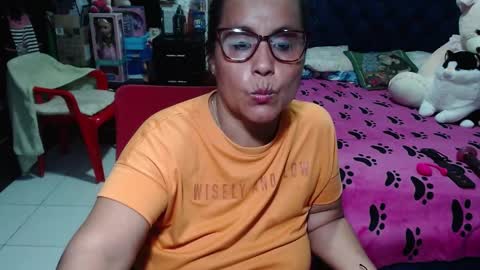 Snapshot of pervert_mommy_x chatting on February 2025 01:38:02 PM SAMY online show from February 2025 01:38:02 PM
