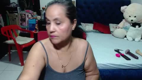 Snapshot of pervert_mommy_x chatting on March 2025 09:29:01 AM SAMY online show from March 2025 09:29:01 AM