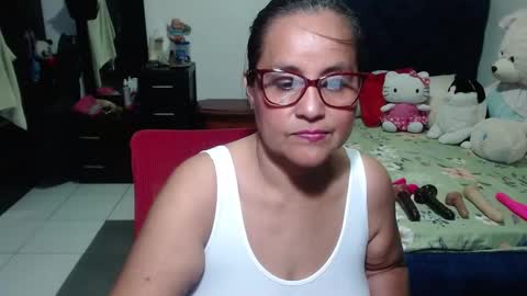Snapshot of pervert_mommy_x chatting on September 2025 11:21:02 AM SAMY online show from September 2025 11:21:02 AM