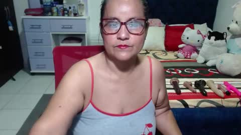 Snapshot of pervert_mommy_x chatting on September 2025 09:34:02 AM SAMY online show from September 2025 09:34:02 AM