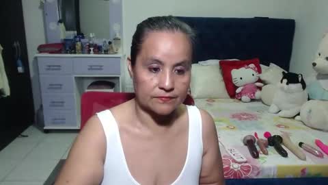 Snapshot of pervert_mommy_x chatting on September 2025 10:41:01 AM SAMY online show from September 2025 10:41:01 AM