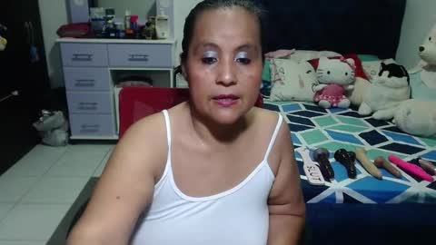 Snapshot of pervert_mommy_x chatting on October 2025 10:47:01 AM SAMY online show from October 2025 10:47:01 AM