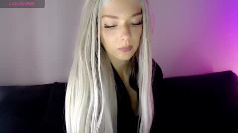 Snapshot of pervyblonde chatting on September 2025 11:59:01 AM Isabella online show from September 2025 11:59:01 AM