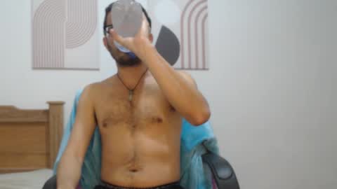 FELIPE online show from November 2025 12:49:01 PM