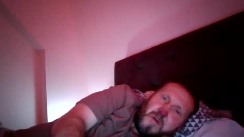 Snapshot of peterpeters443 chatting on April 2026 12:08:02 PM jelle online show from April 2026 12:08:02 PM