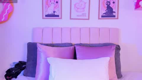 Snapshot of petit_rosseowo chatting on October 2025 02:45:02 AM Im Rosse but u can call me Rossie or Rosita . online show from October 2025 02:45:02 AM