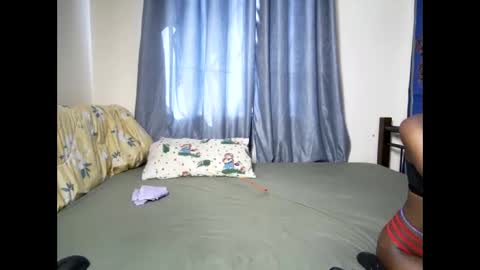 Snapshot of petite_funnie chatting on October 2025 07:31:01 AM petite_funnie online show from October 2025 07:31:01 AM