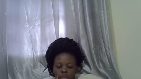 petite_melan online show from December 2025 05:16:01 AM