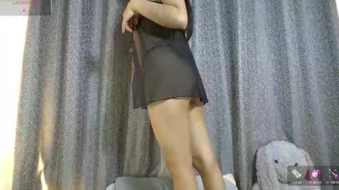 petite paola online show from December 2025 10:14:01 PM