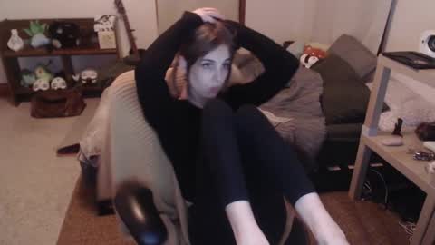 Snapshot of petitecut chatting on February 2025 04:12:01 AM caracal online show from February 2025 04:12:01 AM