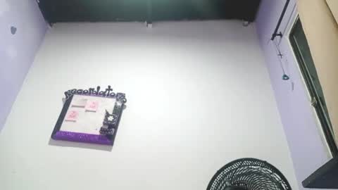 danna online show from December 2024 04:18:02 AM