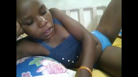 petitesweetchiq online show from January 2026 07:48:02 PM