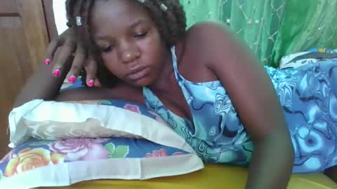 Snapshot of petitesweetchiq chatting on February 2026 08:22:02 AM petitesweetchiq online show from February 2026 08:22:02 AM