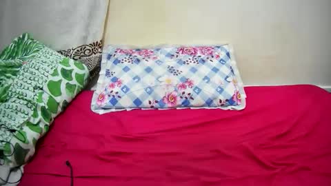 petitetasha online show from September 2025 09:15:01 PM