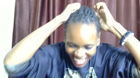 Snapshot of petitevixenn chatting on July 2026 12:23:01 PM petitevixenn online show from July 2026 12:23:01 PM