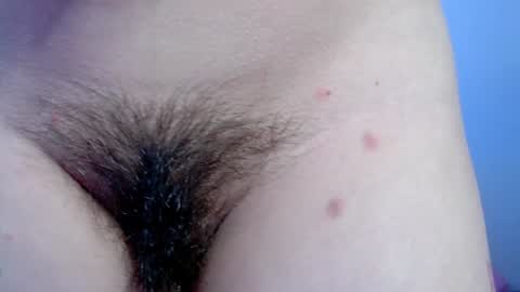 Snapshot of petra_butterfly chatting on January 2025 02:09:02 AM i.. .U can call me Nick .... Help me to reach 200 thumbs up online show from January 2025 02:09:02 AM