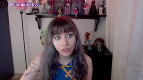 Snapshot of petra_butterfly chatting on February 2025 12:15:02 AM i.. .U can call me Nick .... Help me to reach 200 thumbs up online show from February 2025 12:15:02 AM