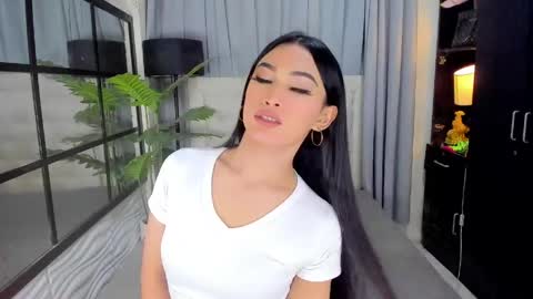 phenomenal_ivy online show from June 2026 02:33:01 PM