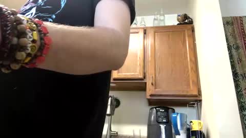 Snapshot of phildoesart chatting on January 2025 04:11:02 PM Phil online show from January 2025 04:11:02 PM