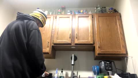 Snapshot of phildoesart chatting on October 2025 08:20:02 PM Phil online show from October 2025 08:20:02 PM