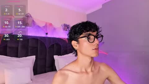 Phillip online show from October 2025 09:15:02 PM