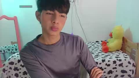 Snapshot of phuwin_bj chatting on June 2026 06:05:02 AM phuwin online show from June 2026 06:05:02 AM