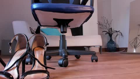    Special Couple Show - WELCOME TO XMAS   5 and 6 December  - 2 at 8 pm COL hour online show from December 2024 10:00:02 PM