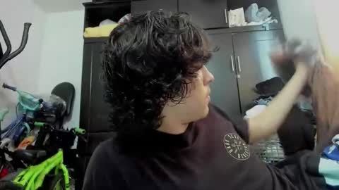 picaszomilos350 online show from December 2025 01:06:01 PM