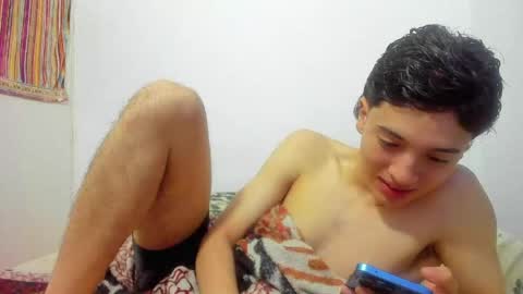 Snapshot of picaszomilos350 chatting on April 2026 09:40:02 AM picaszomilos350 online show from April 2026 09:40:02 AM