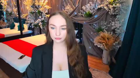 Emelie online show from February 2025 10:20:02 AM