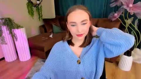 Emelie online show from September 2025 07:26:02 PM