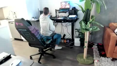 Snapshot of pierrefitch chatting on February 2025 10:32:02 PM Pierre Fitch online show from February 2025 10:32:02 PM