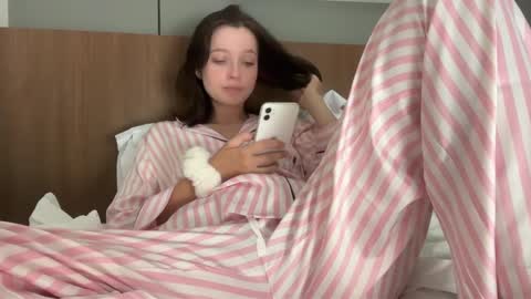 Trisha     online show from December 2024 05:07:01 AM