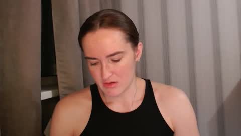       online show from December 2025 06:02:01 PM