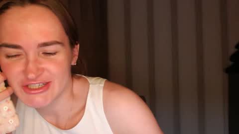       online show from December 2025 07:53:02 PM