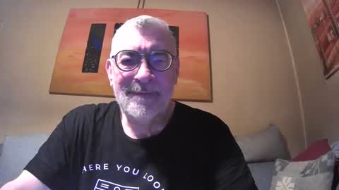 Snapshot of pinholder chatting on December 2024 08:28:02 AM Michael online show from December 2024 08:28:02 AM