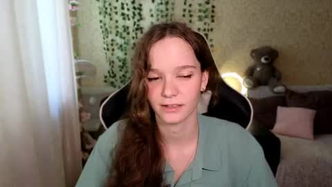 Stephanie online show from June 2026 04:28:01 AM