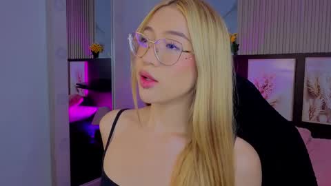 Snapshot of pink_as chatting on September 2025 10:00:01 PM pink_as online show from September 2025 10:00:01 PM