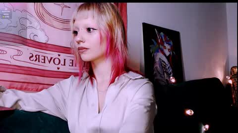 pink_k1tty online show from October 2025 07:58:02 PM