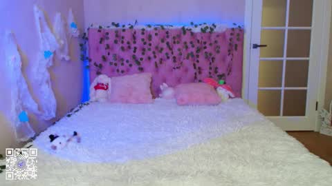 pink_lila18 online show from February 2026 12:44:02 AM