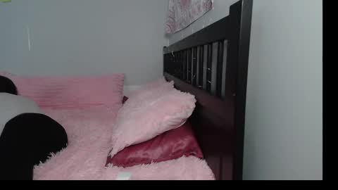 Snapshot of pink_tv chatting on September 2025 07:52:01 PM pink_tv online show from September 2025 07:52:01 PM