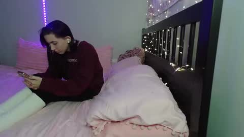 Snapshot of pink_tv chatting on October 2025 01:29:01 AM pink_tv online show from October 2025 01:29:01 AM